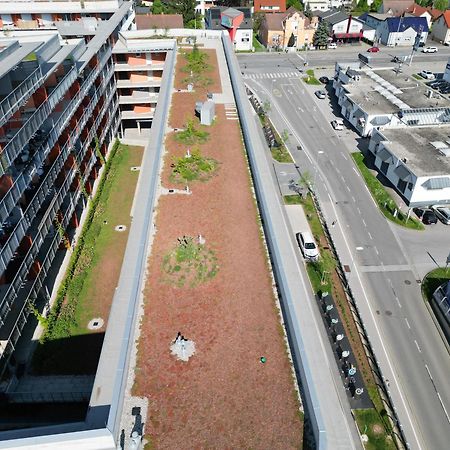 100 Qm Penthouse, Self-Check-In, 2 Parkplaetze Appartement Graz Buitenkant foto