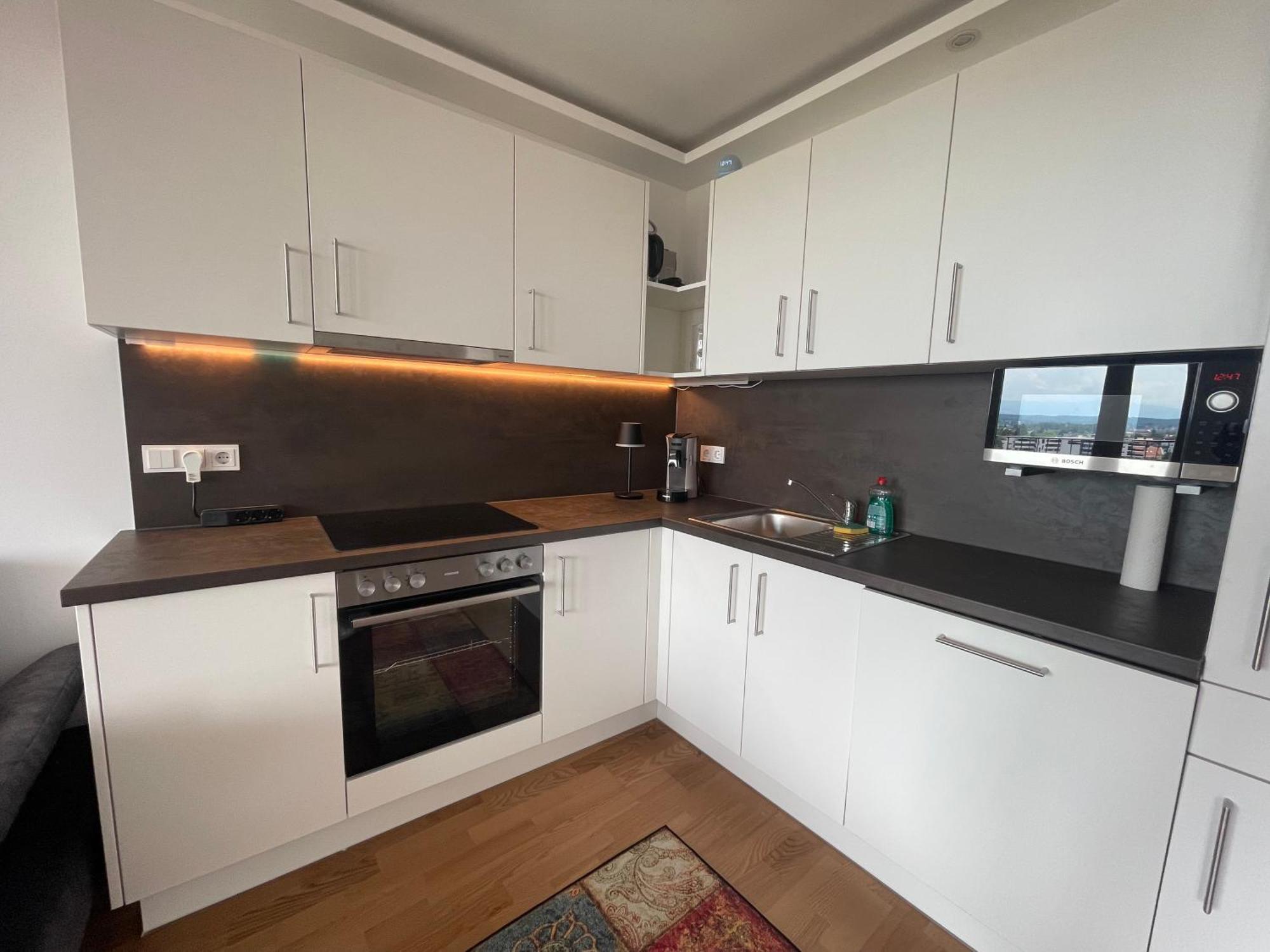 100 Qm Penthouse, Self-Check-In, 2 Parkplaetze Appartement Graz Buitenkant foto