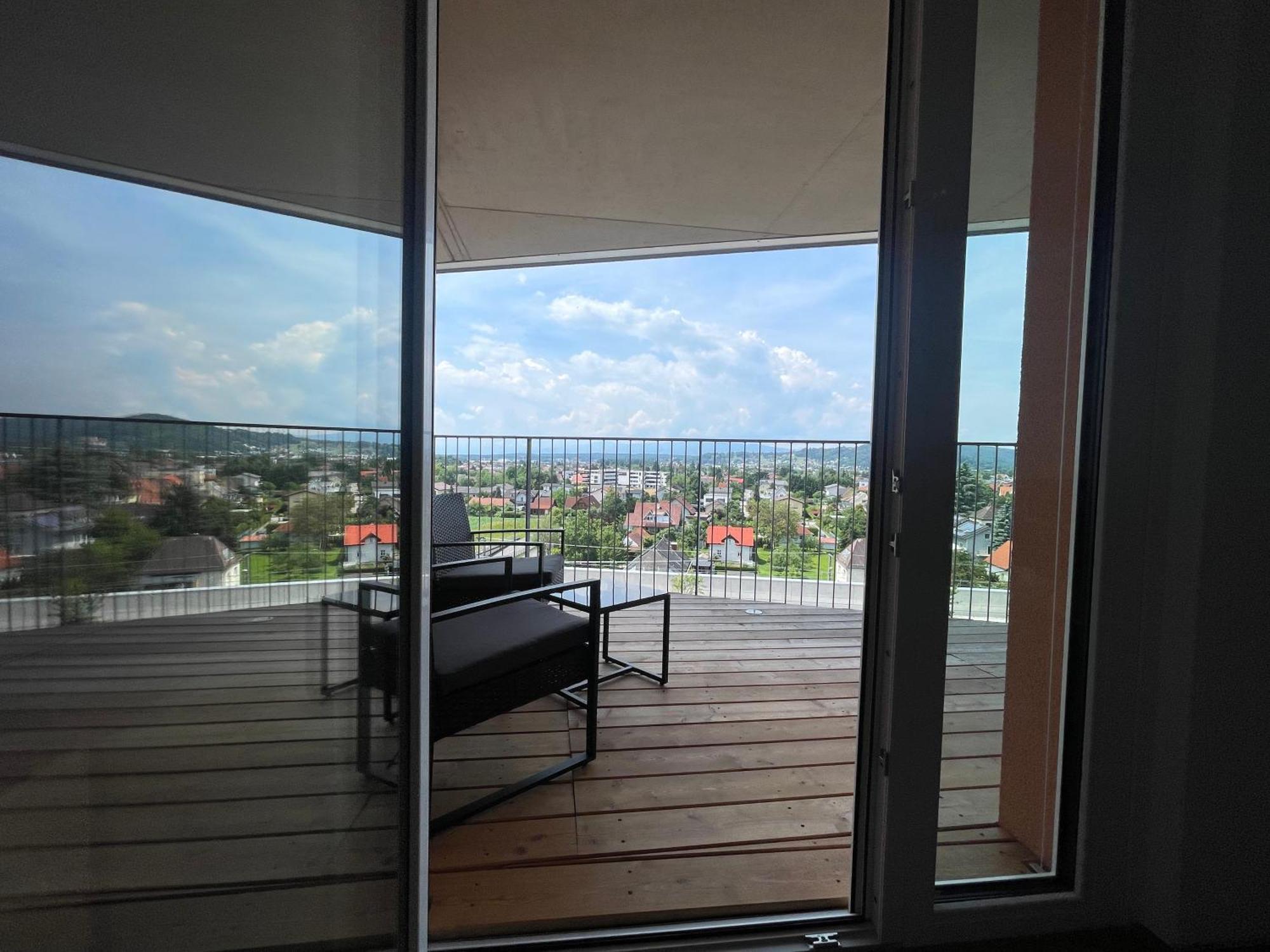 100 Qm Penthouse, Self-Check-In, 2 Parkplaetze Appartement Graz Buitenkant foto