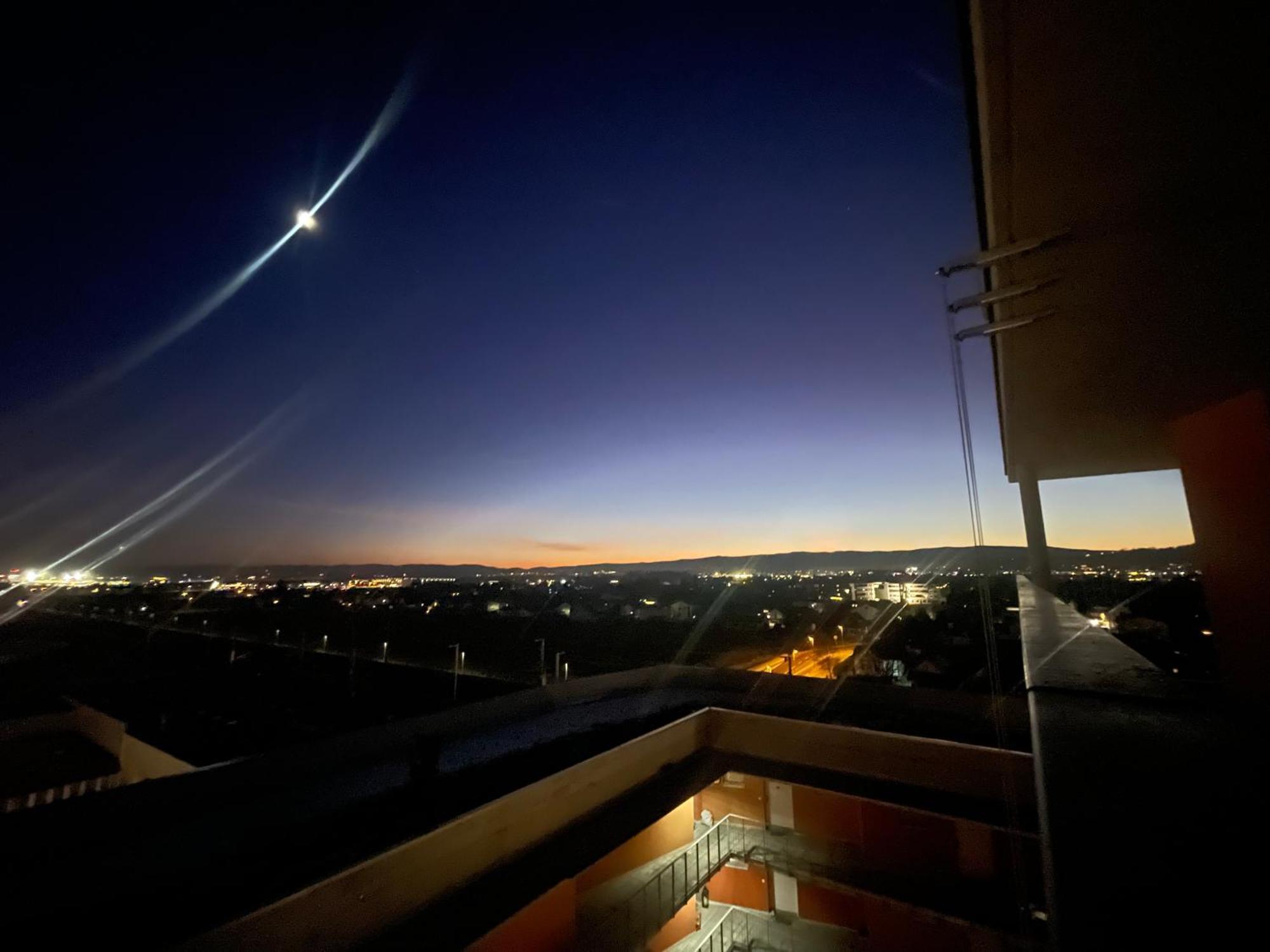 100 Qm Penthouse, Self-Check-In, 2 Parkplaetze Appartement Graz Buitenkant foto