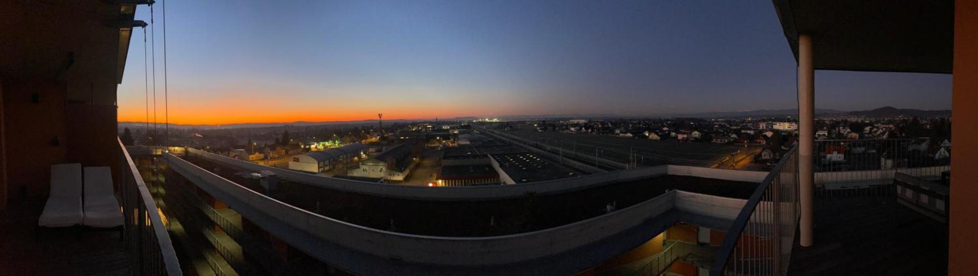 100 Qm Penthouse, Self-Check-In, 2 Parkplaetze Appartement Graz Buitenkant foto